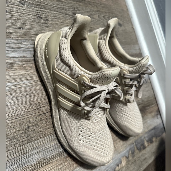 Adidas Ultraboost 1.0 DNA shoes - Picture 1 of 6
